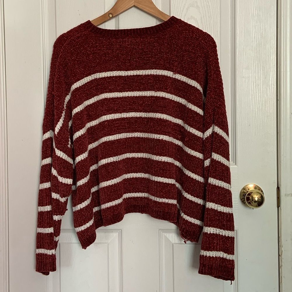 F21+ Cropped Sweater - Picture 4 of 5